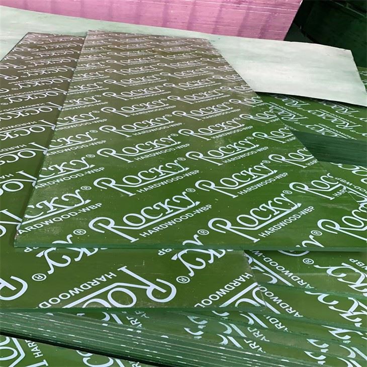 Pi bon mache distribitè Shandong ak wholesale nan fim vèt te fè fas plywood pou konstriksyon nan Lachin